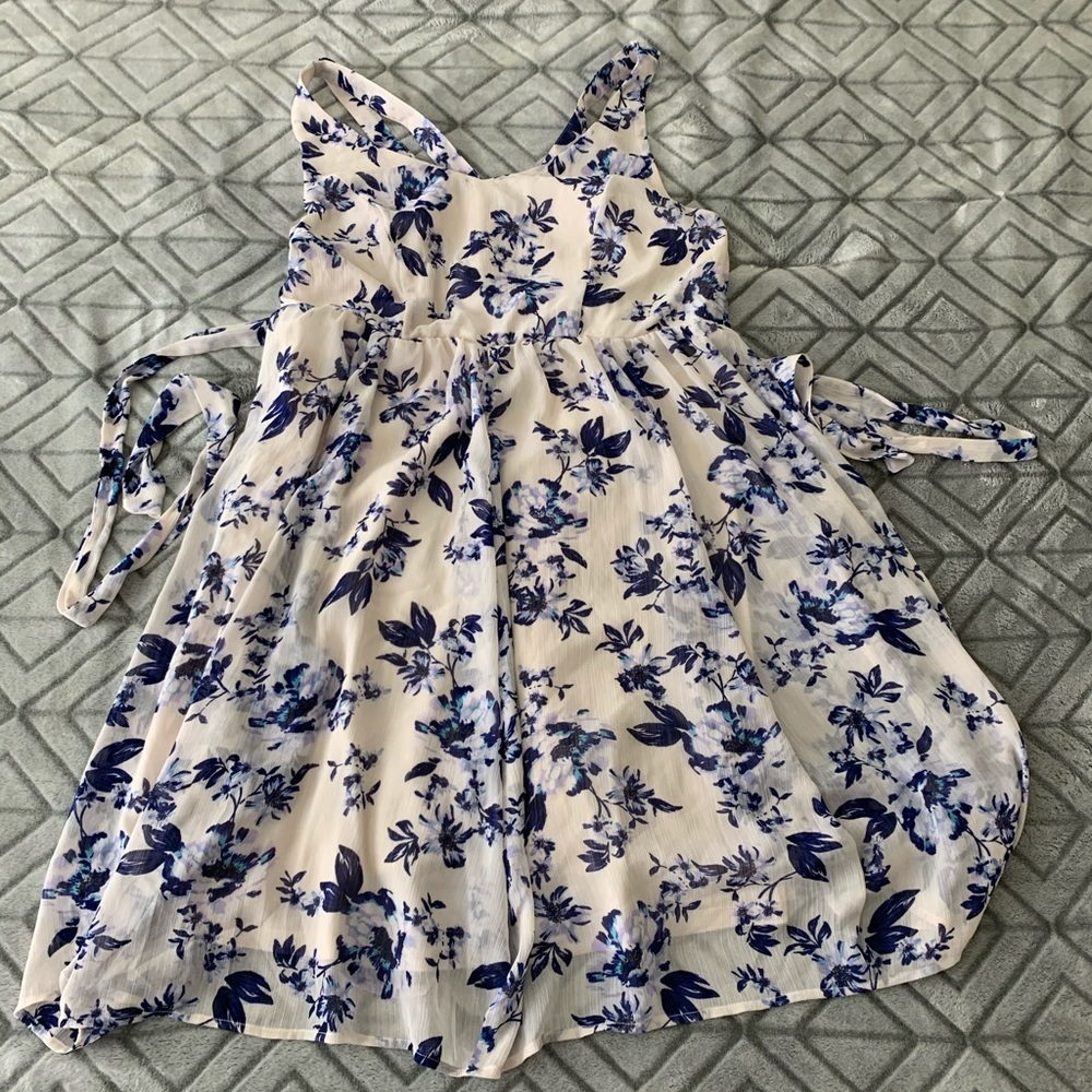 Torrid white and blue chiffon dress